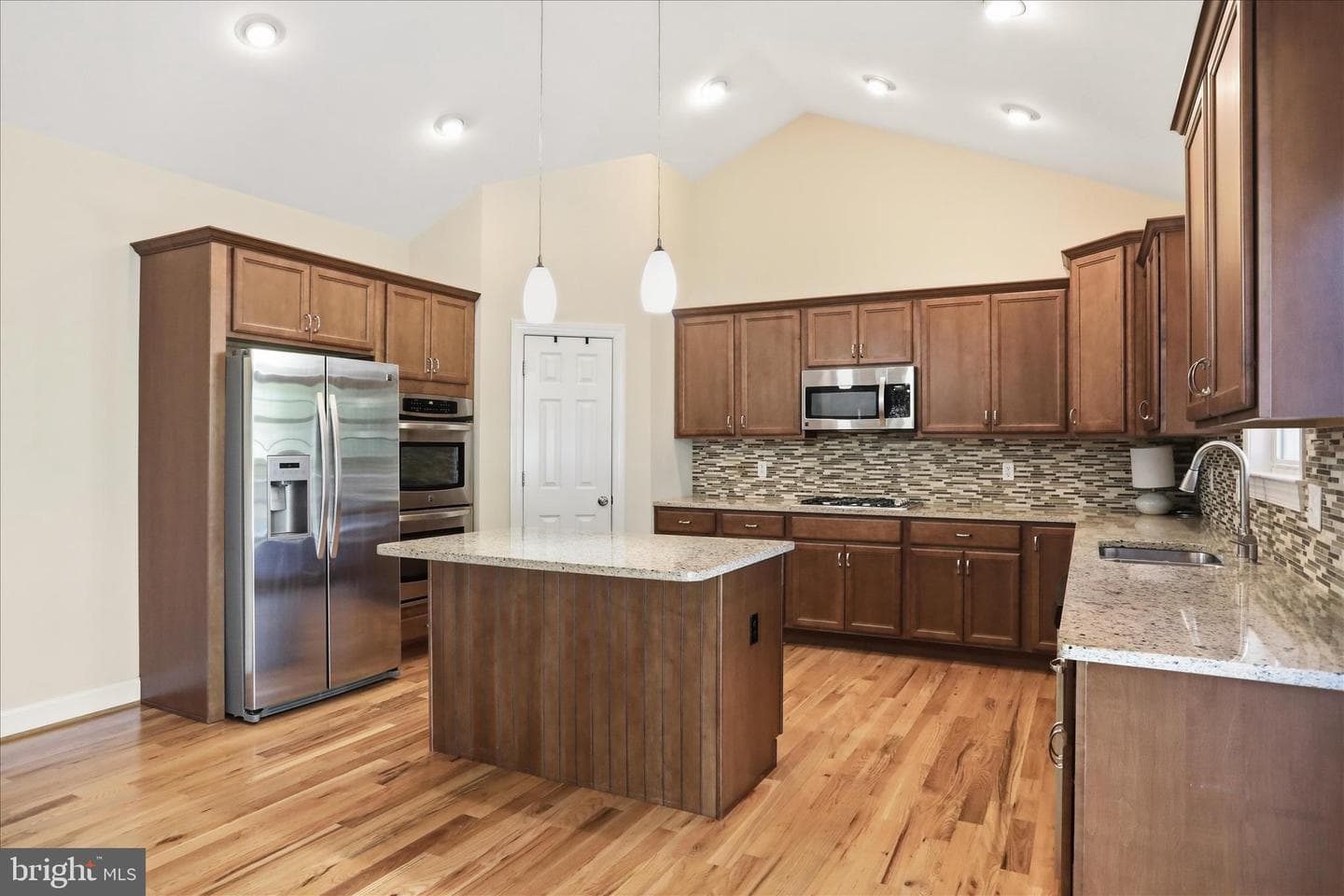107 Harold Court photo 11