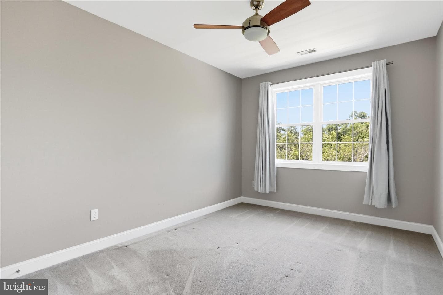 107 Harold Court photo 29
