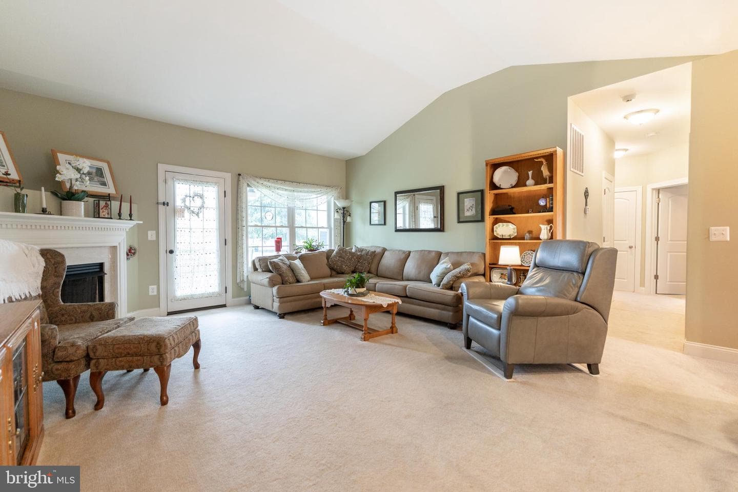112 Wales Court photo 28