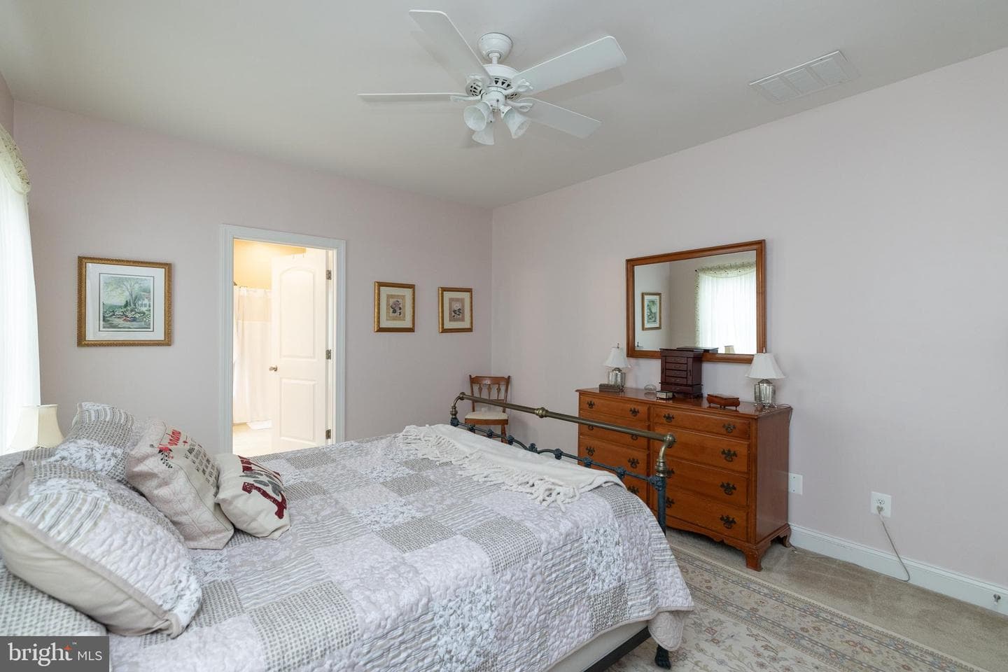 112 Wales Court photo 36