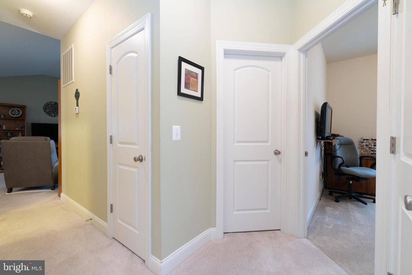 112 Wales Court photo 40