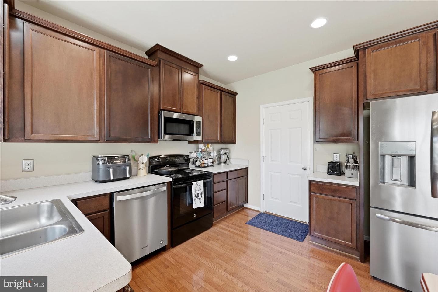 107 Fiesta Drive photo 23