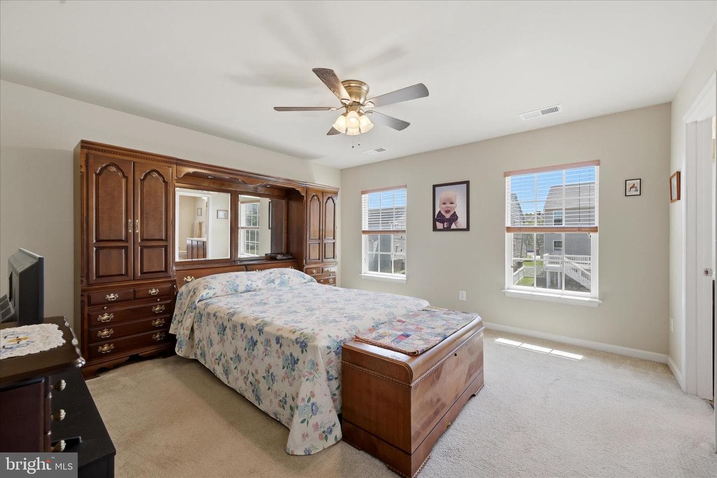 107 Fiesta Drive photo 36