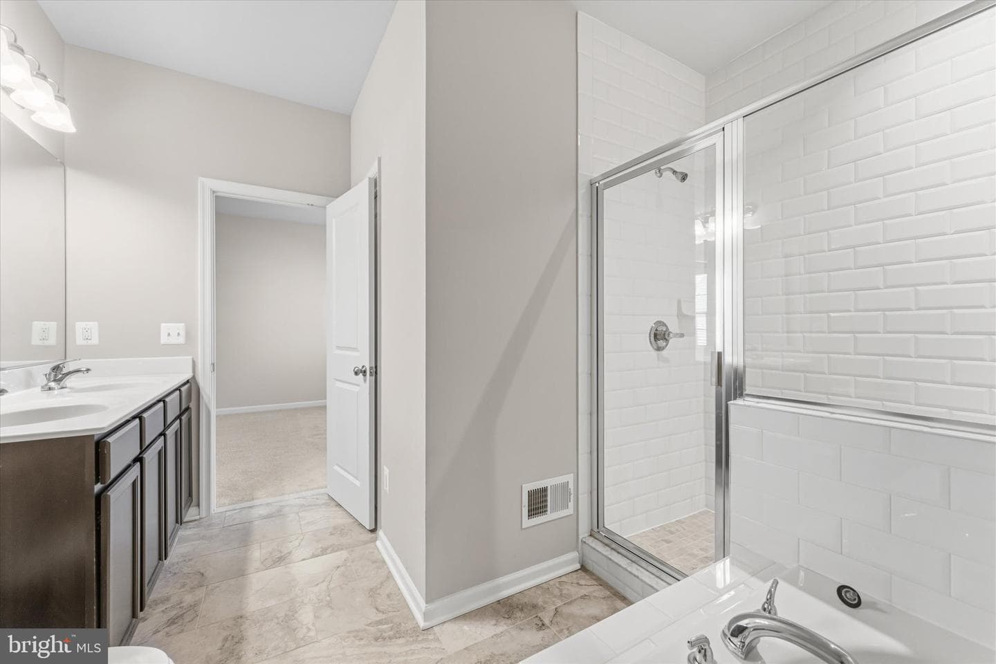 226 Parkland Drive photo 25