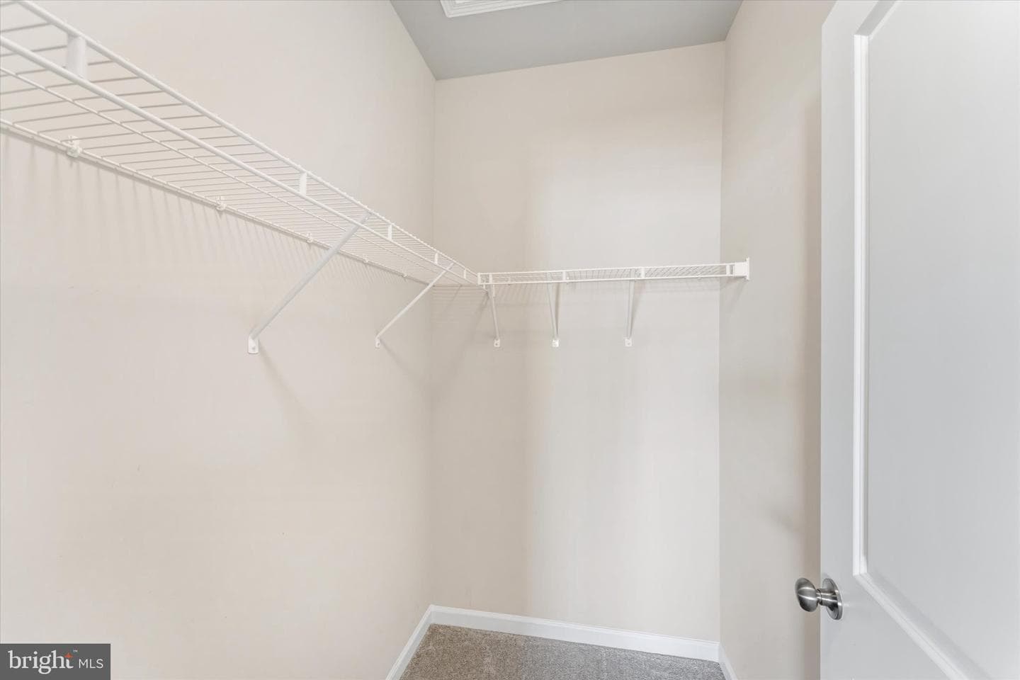 226 Parkland Drive photo 27
