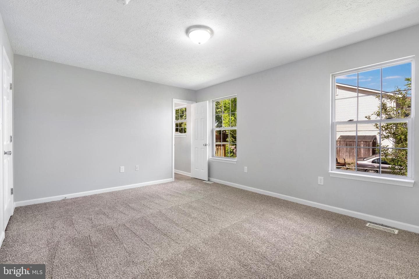 305 Woodrow Road photo 16