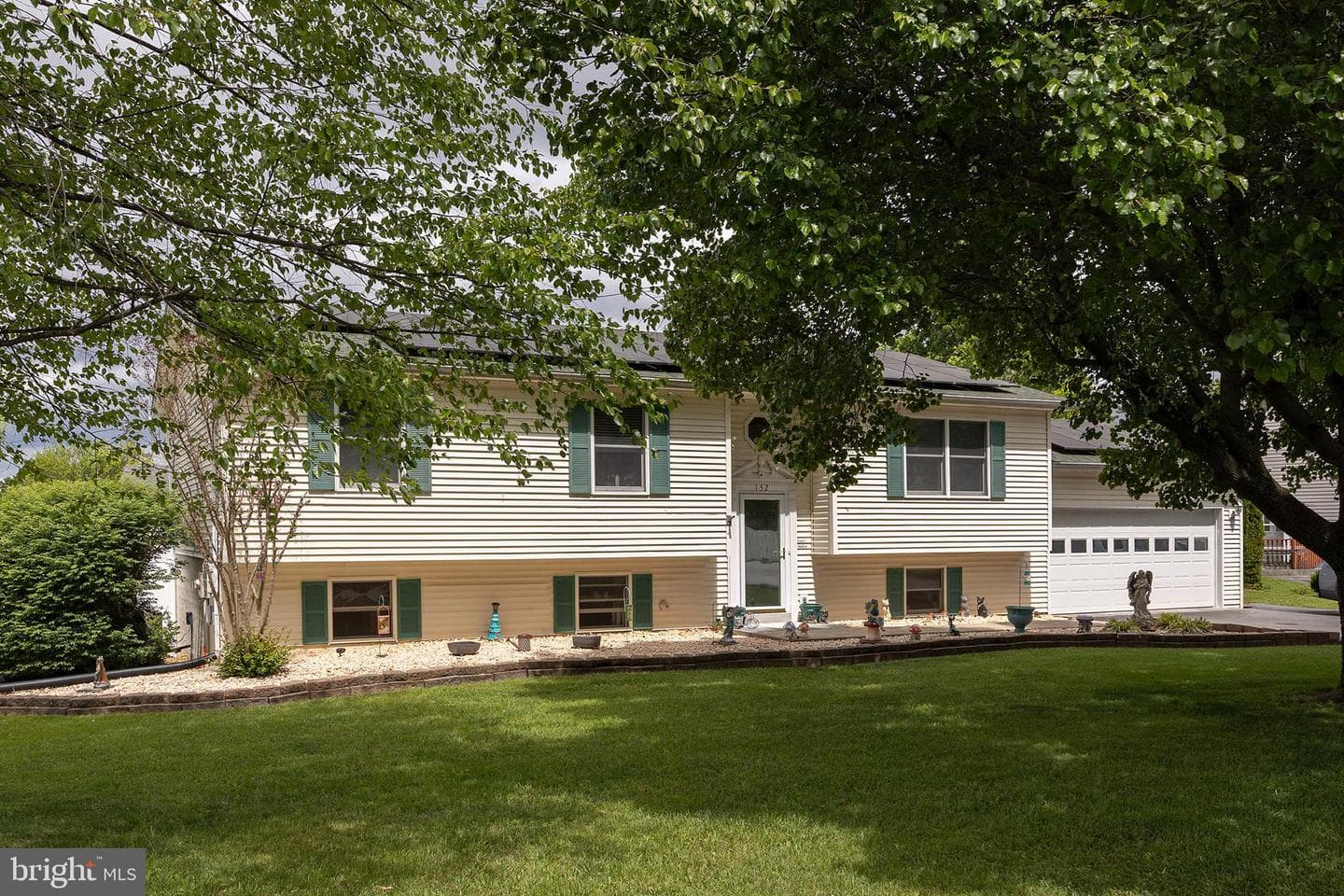 132 Nightingale Ave