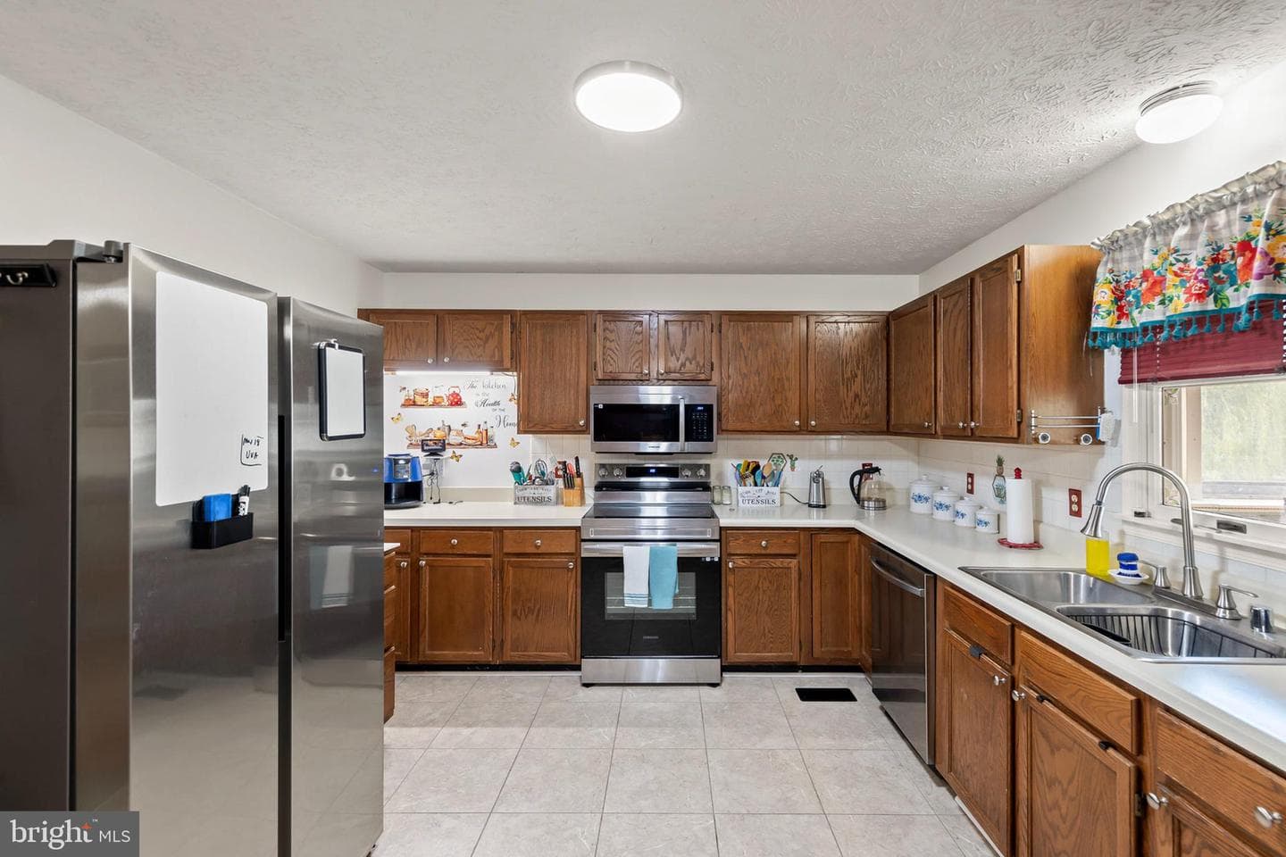 132 Nightingale Ave photo 13