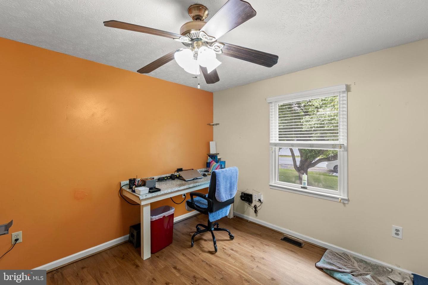 132 Nightingale Ave photo 16