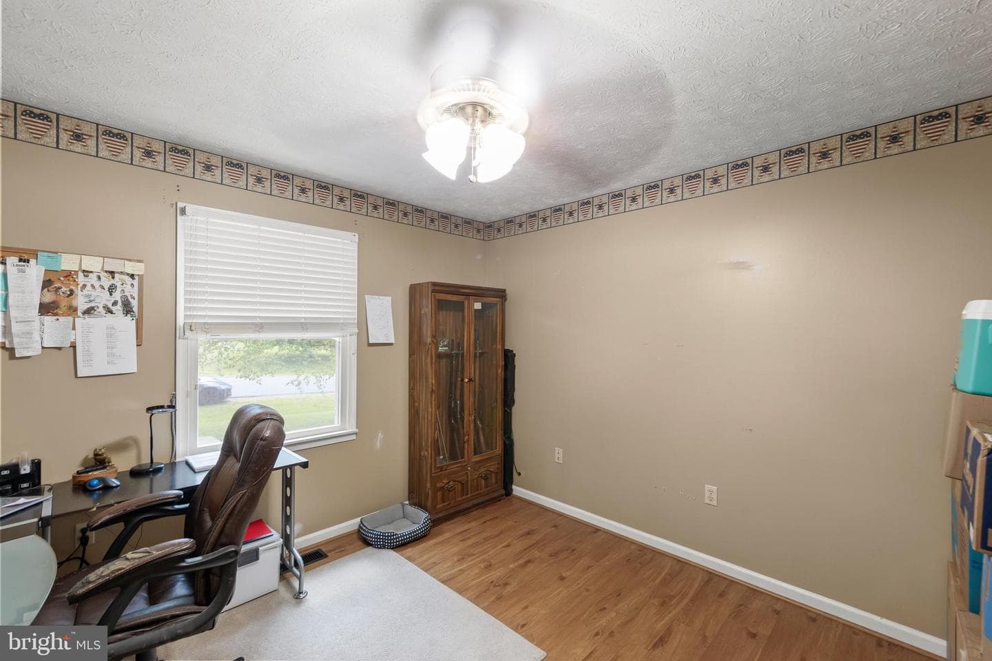 132 Nightingale Ave photo 19