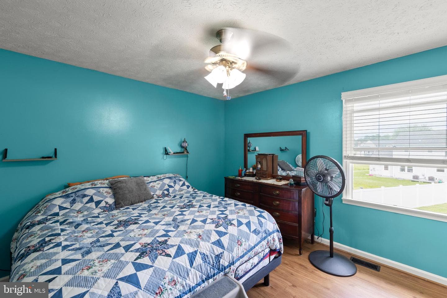 132 Nightingale Ave photo 21