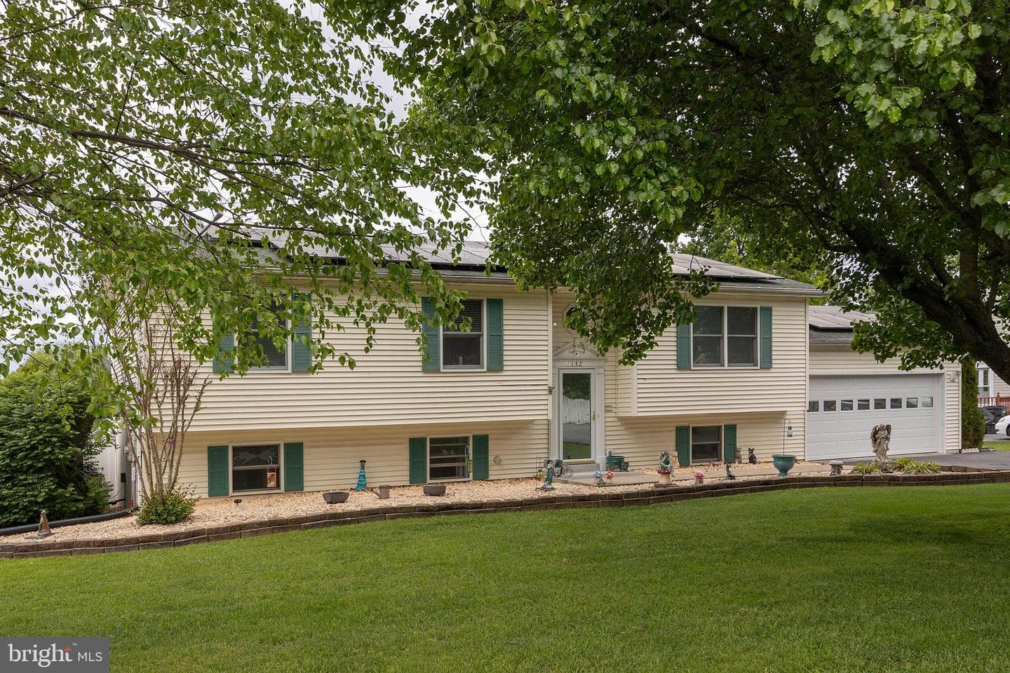 132 Nightingale Ave photo 4