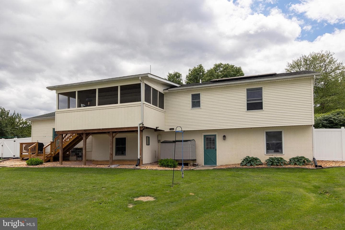 132 Nightingale Ave photo 41