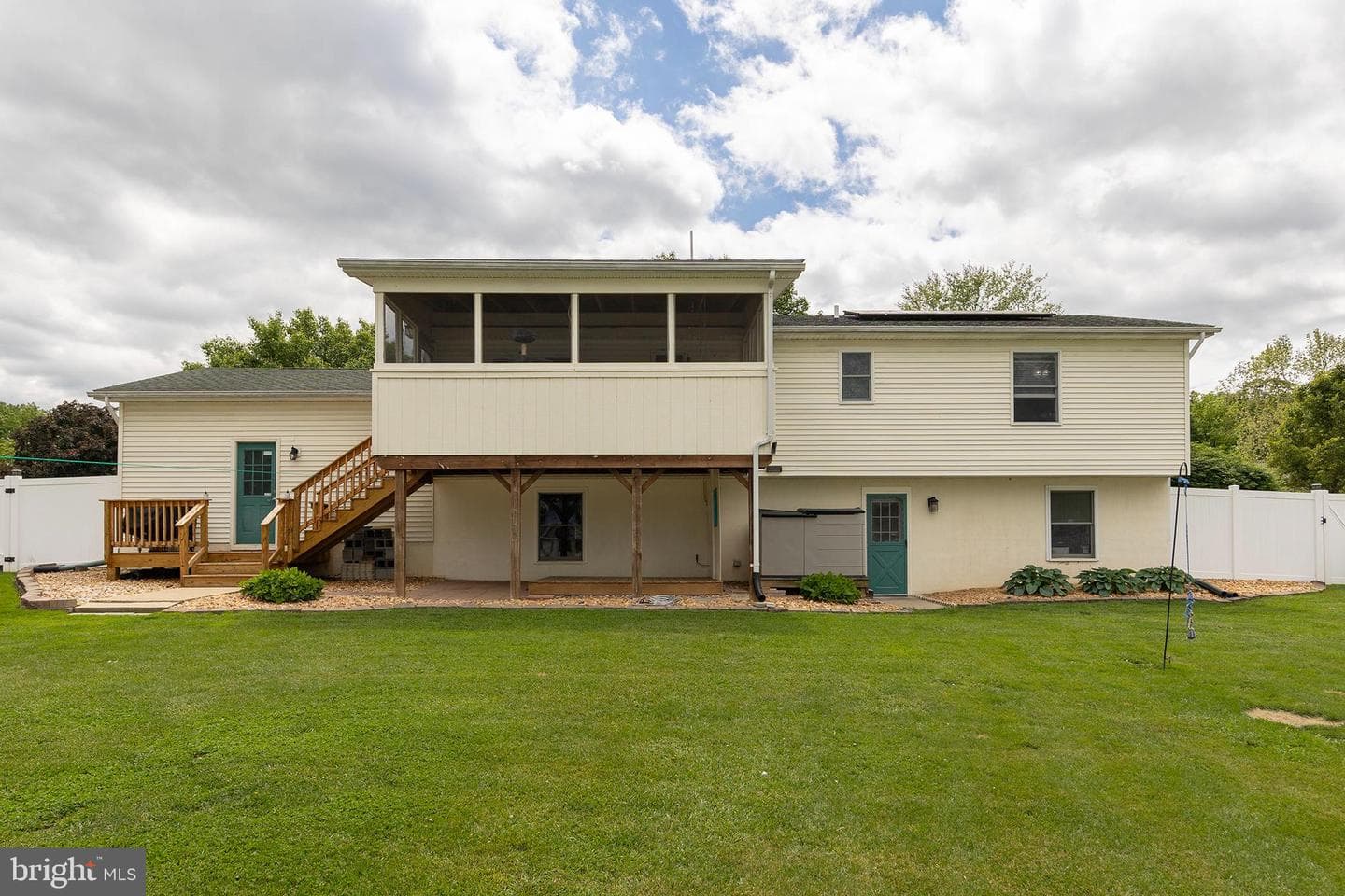 132 Nightingale Ave photo 42