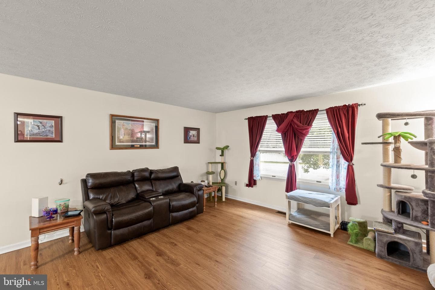 132 Nightingale Ave photo 7