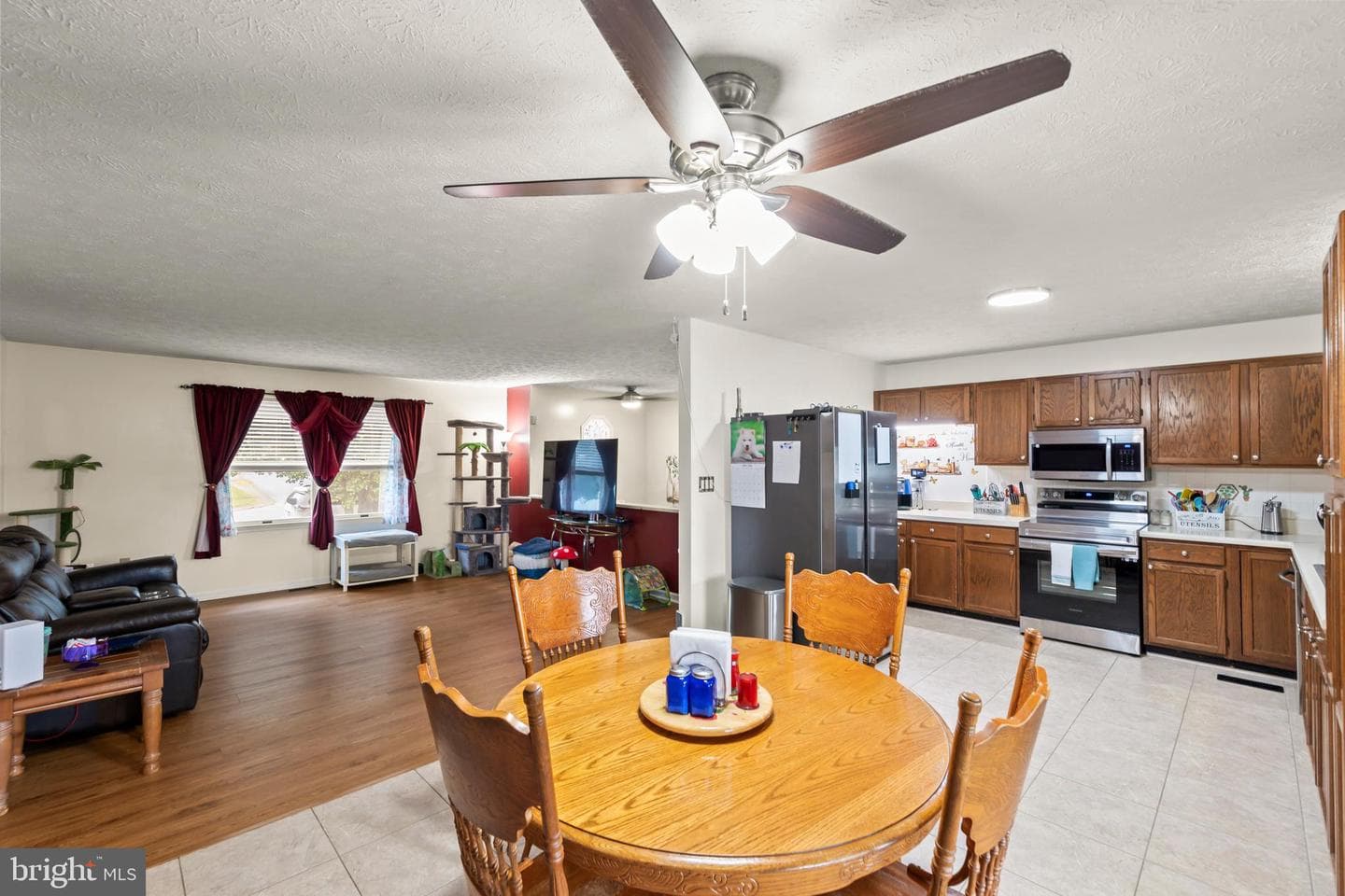 132 Nightingale Ave photo 9
