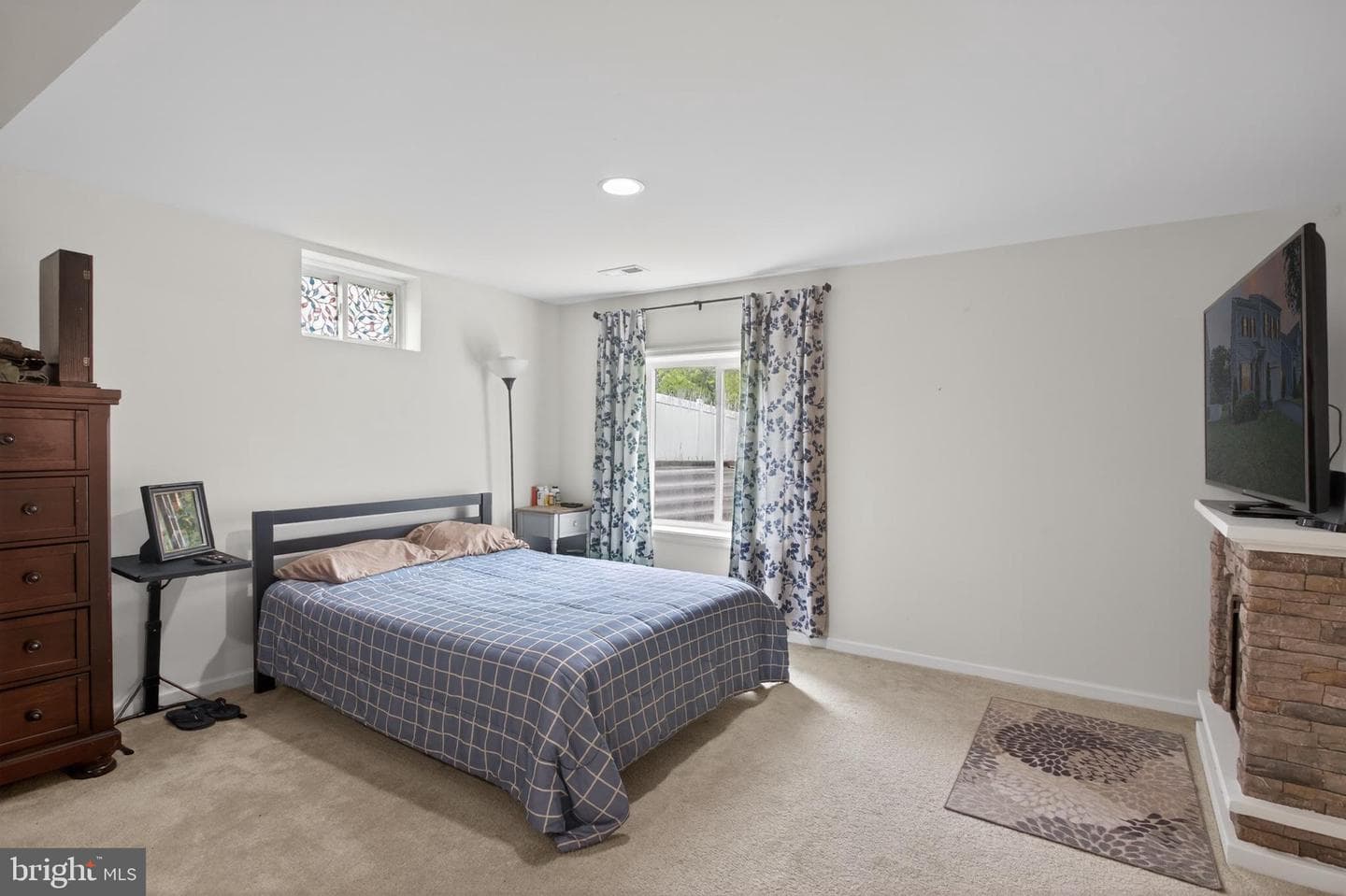 111 Sovereign Court photo 25