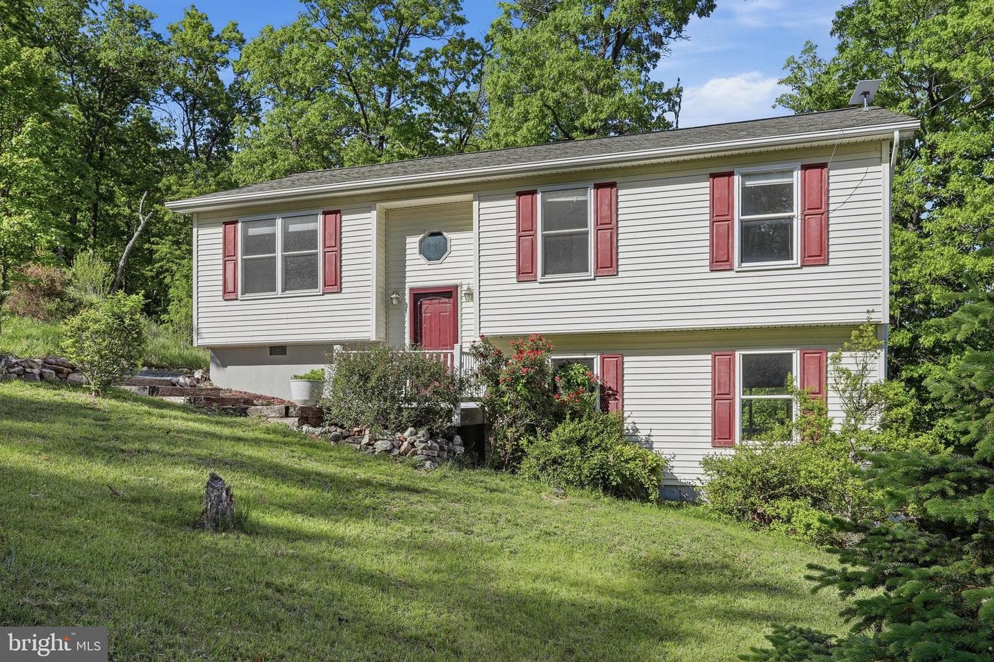 902 Enfield Drive, Winchester