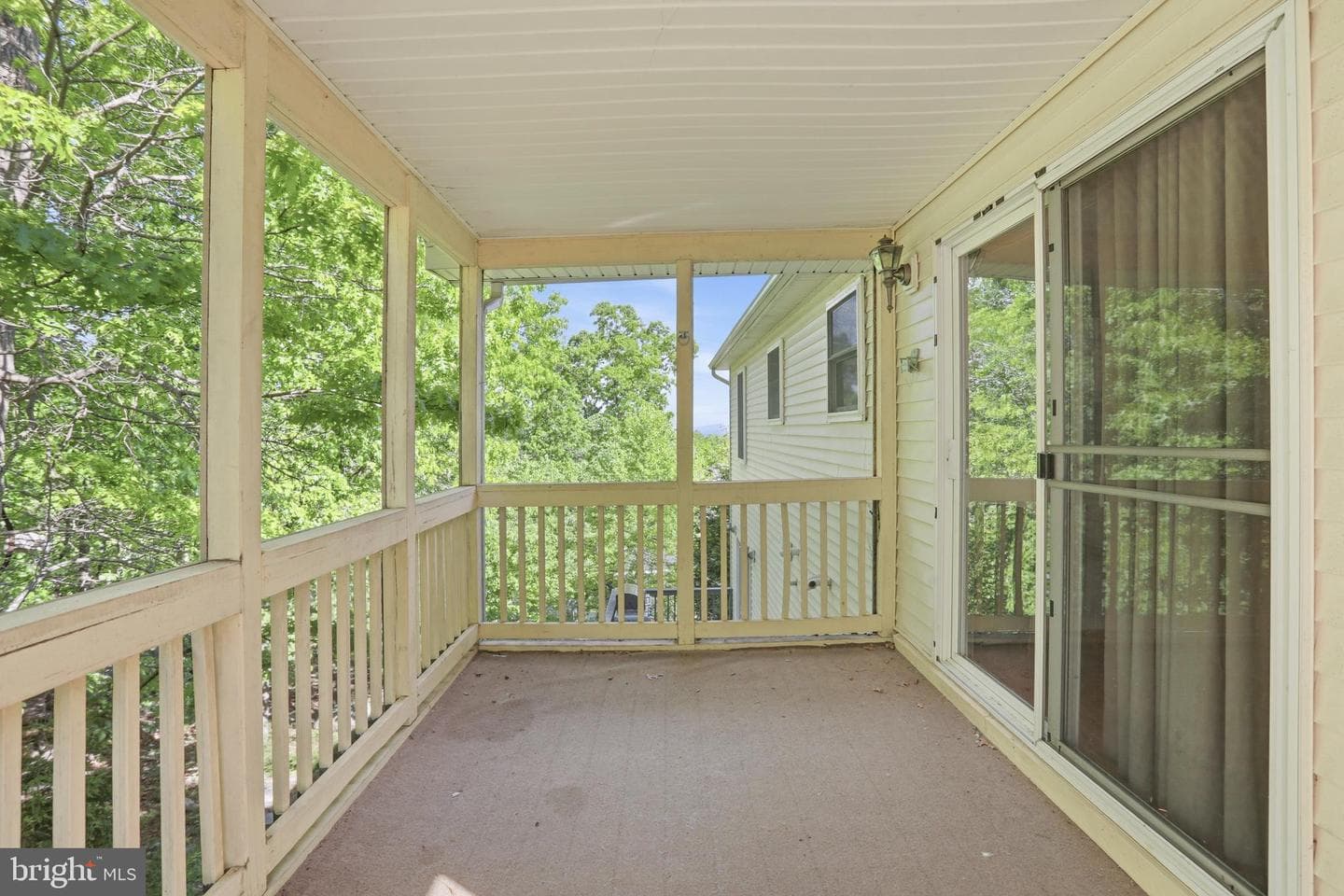 902 Enfield Drive photo 28