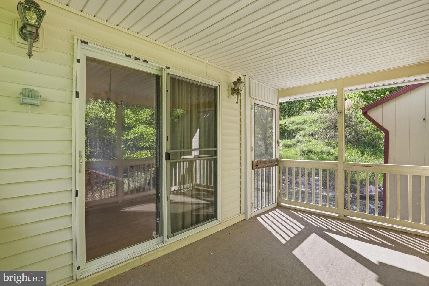 902 Enfield Drive photo 29
