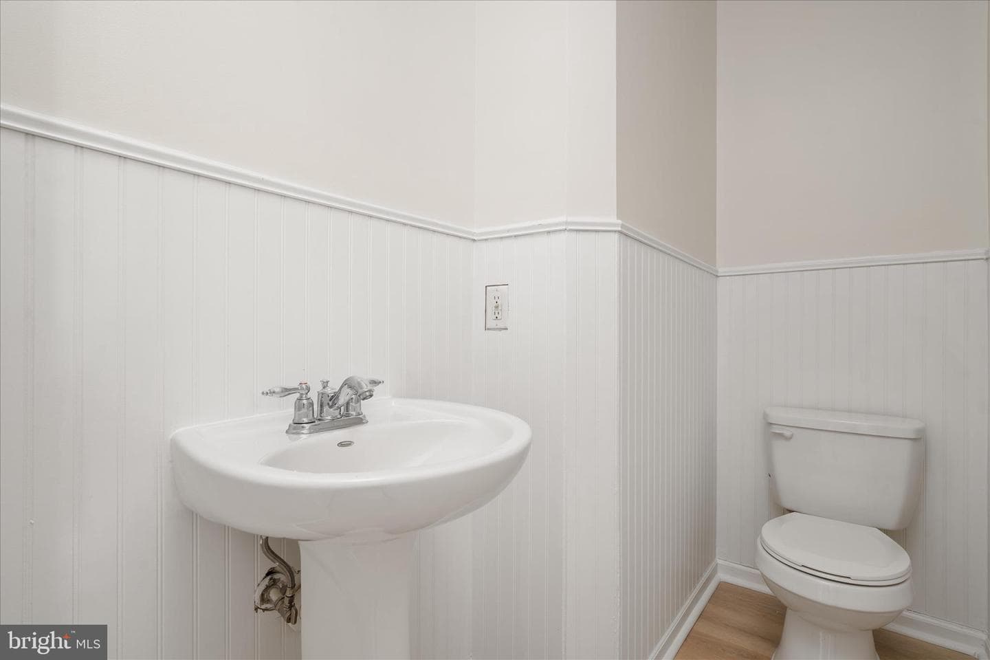 509 Hamilton Court photo 17