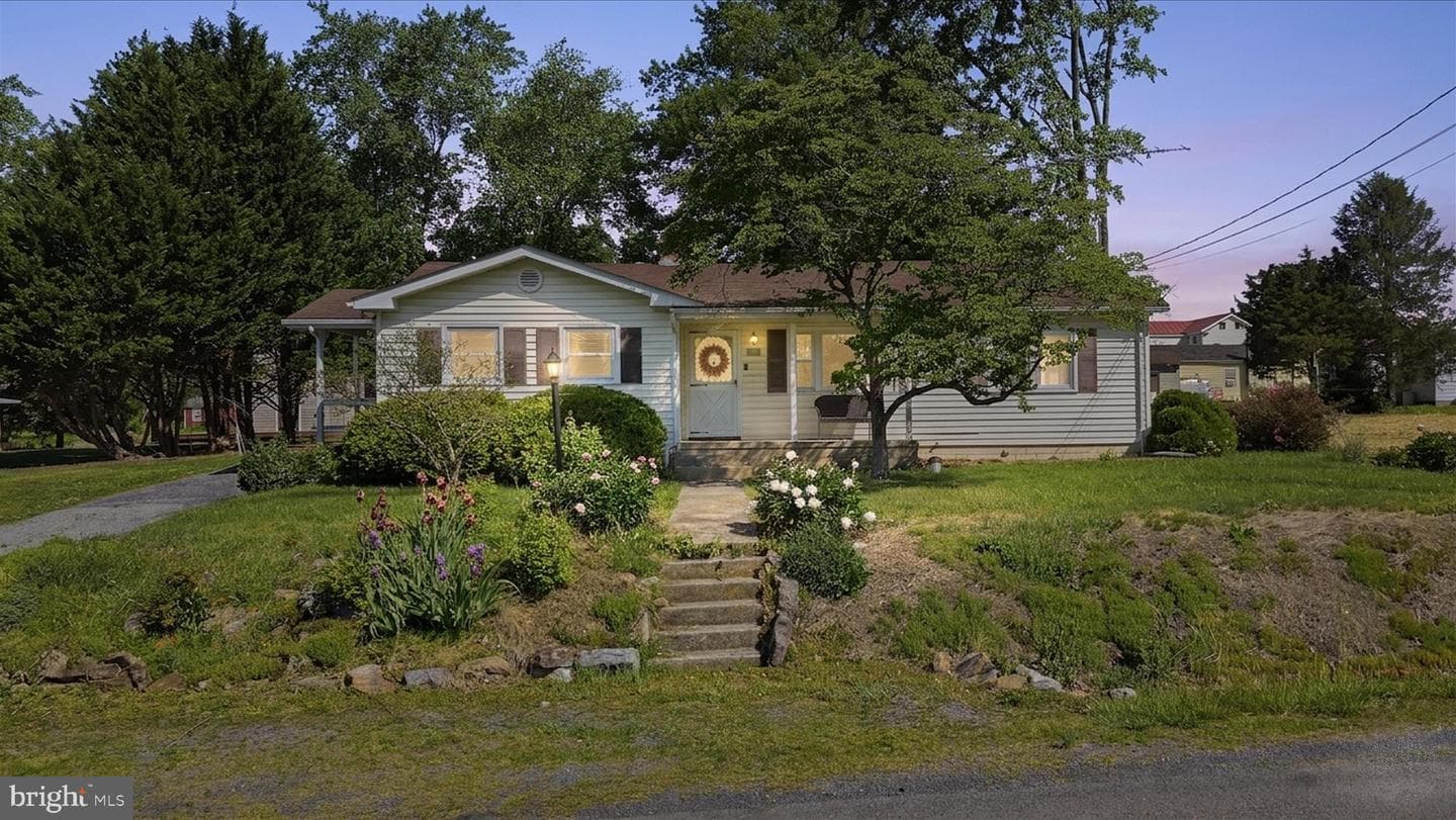 114 Harrison Lane photo 39
