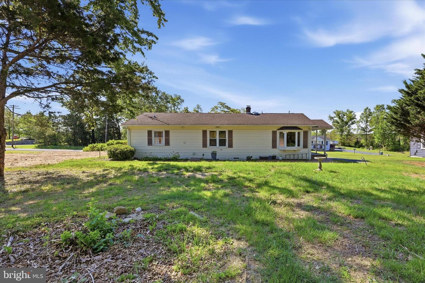 114 Harrison Lane photo 4