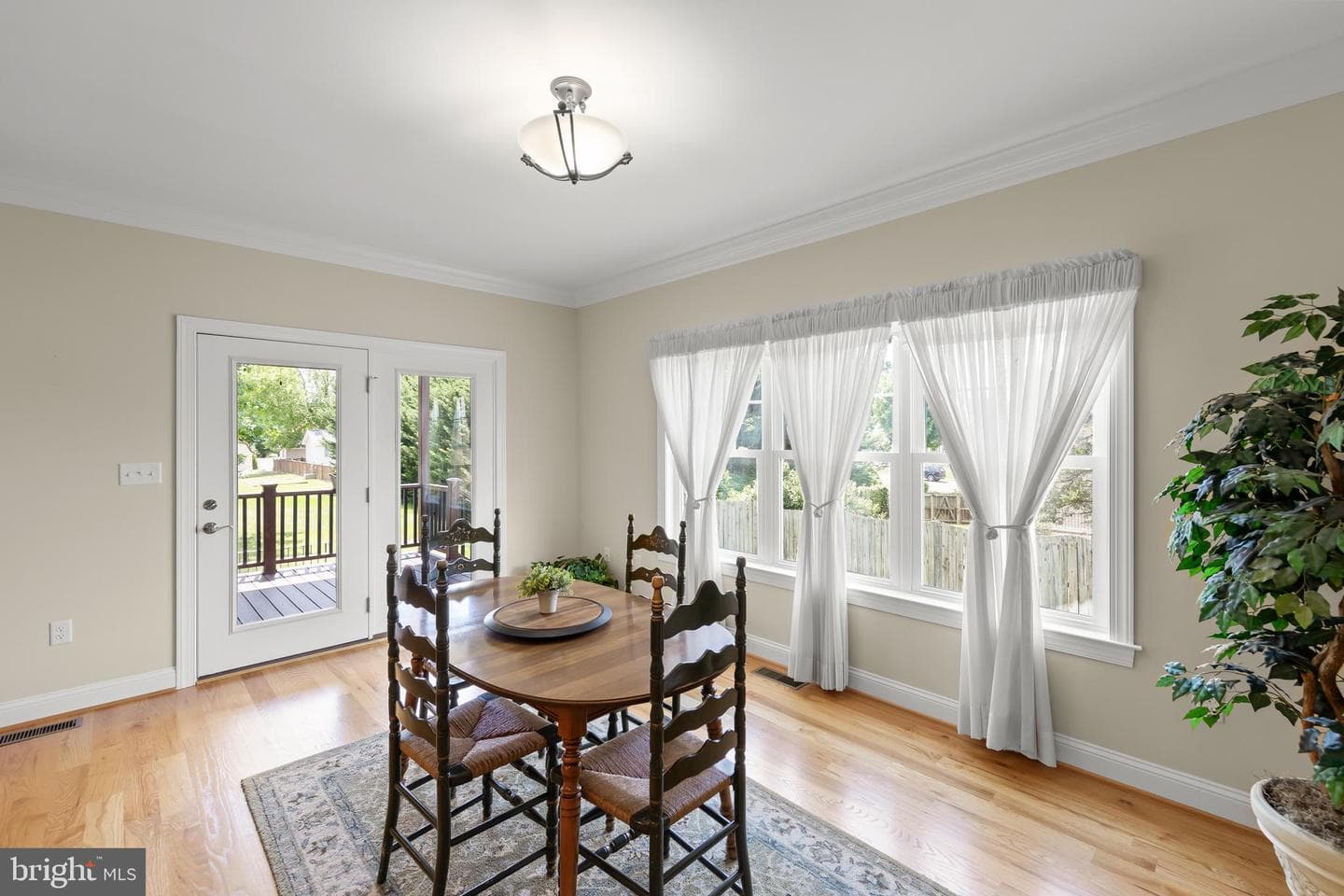 135 Kinross Drive photo 15