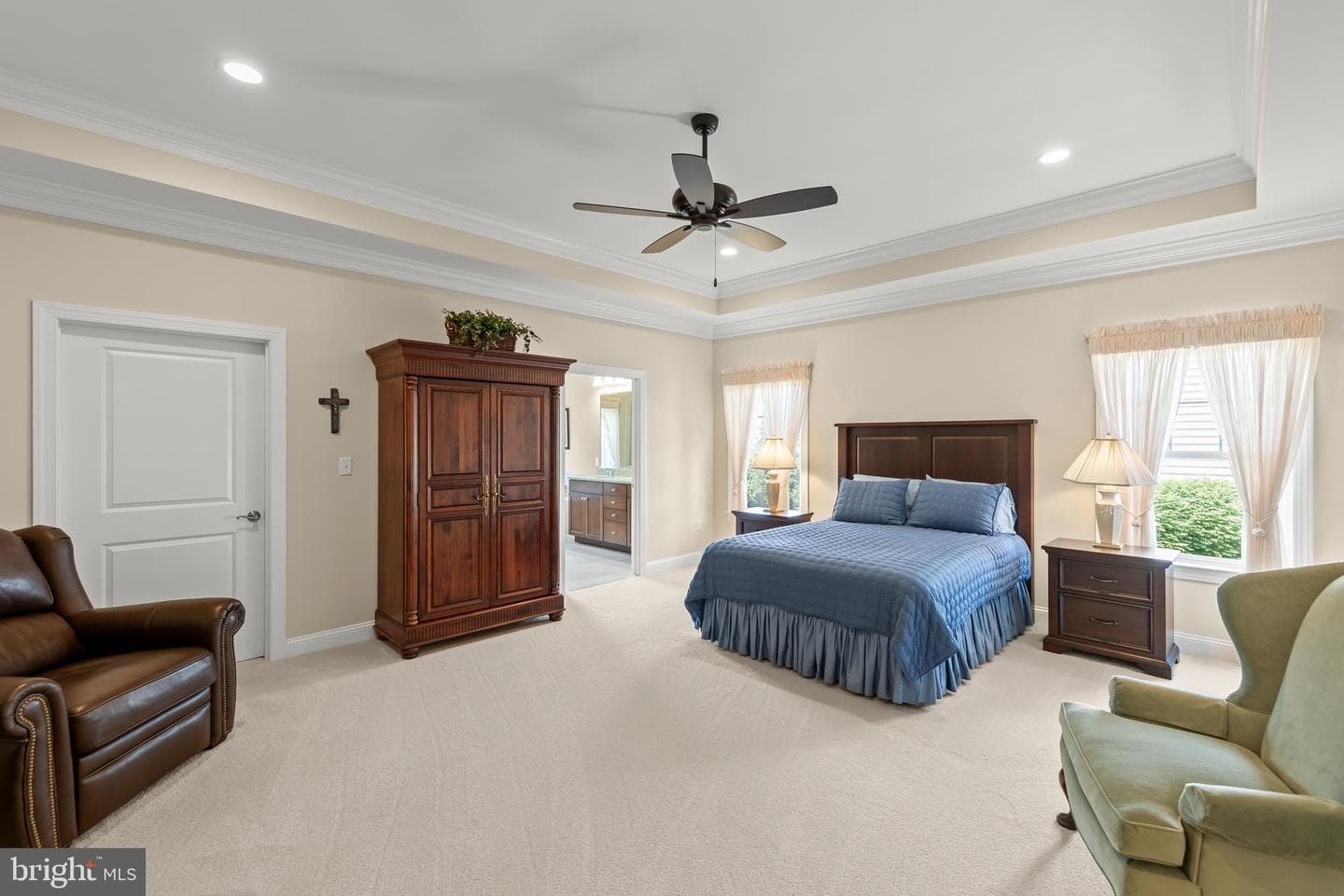 135 Kinross Drive photo 20