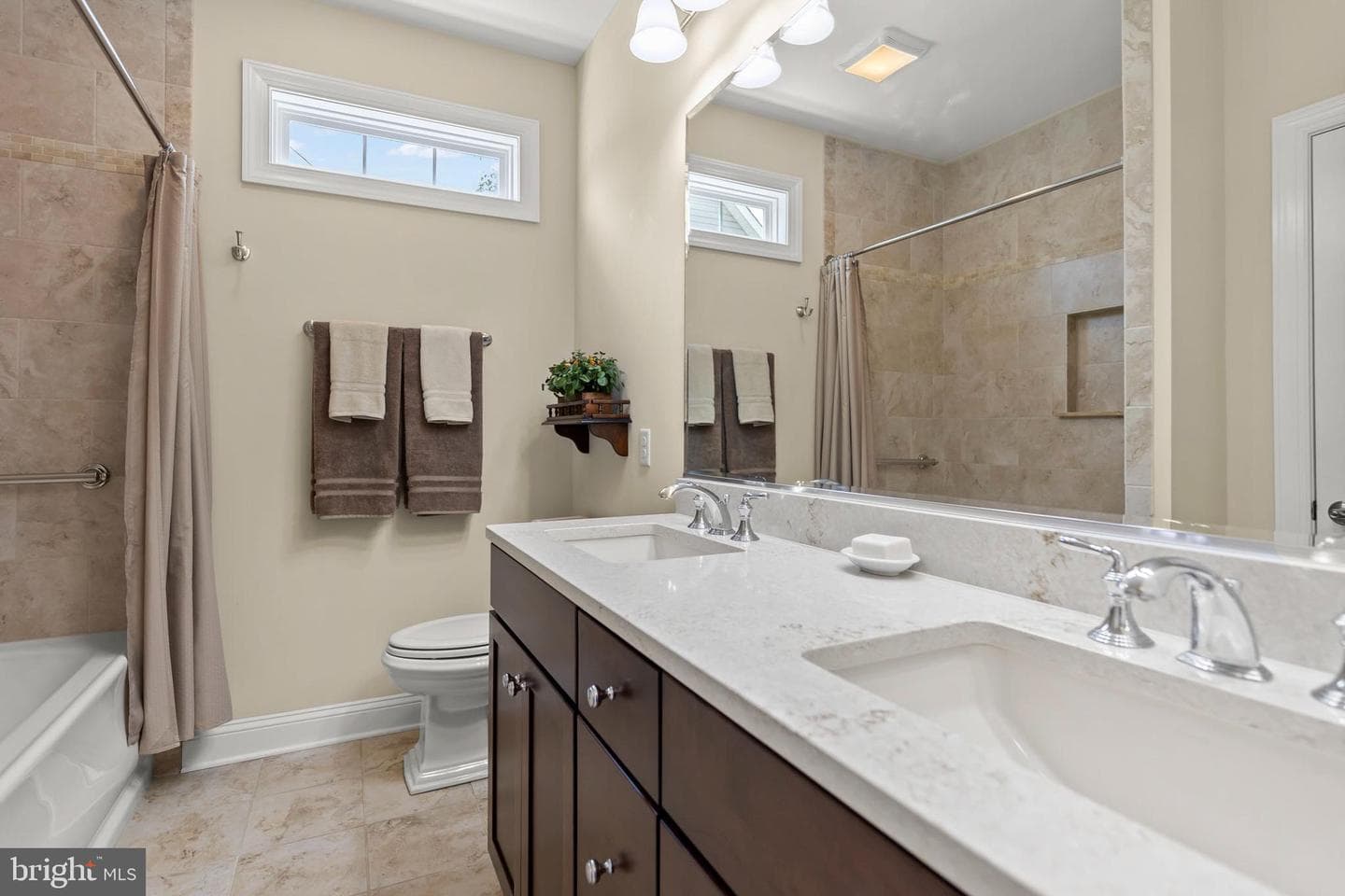 135 Kinross Drive photo 29