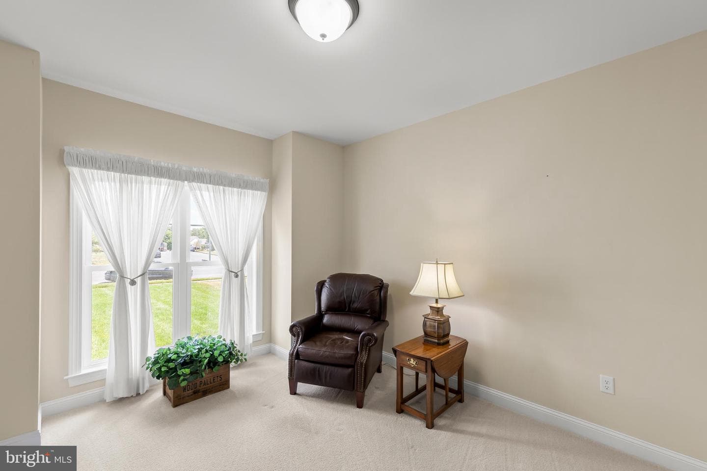 135 Kinross Drive photo 30