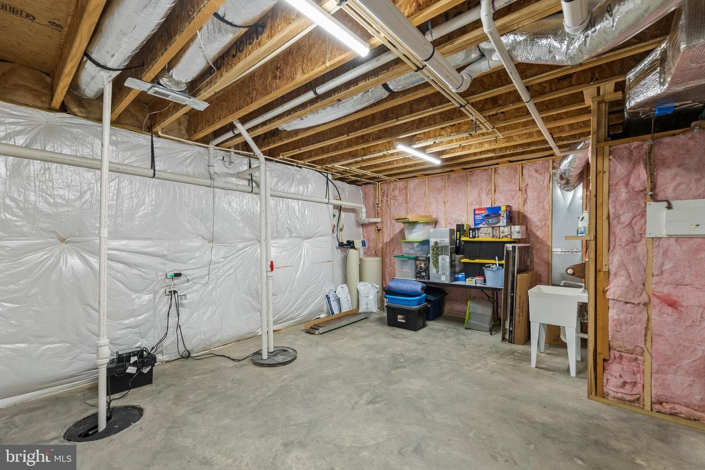 135 Kinross Drive photo 42