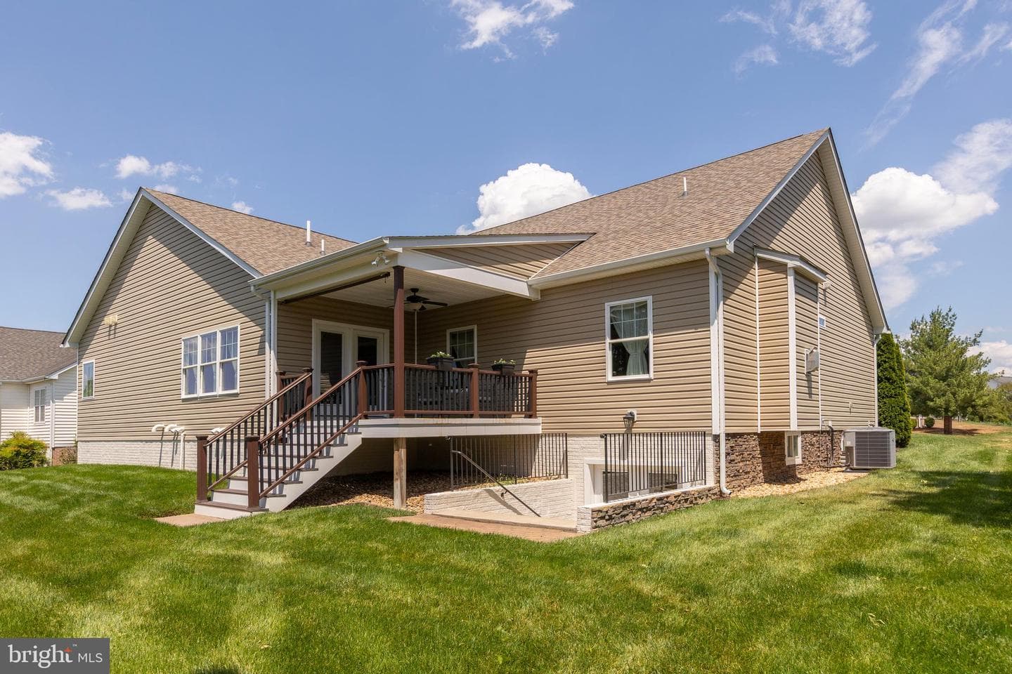 135 Kinross Drive photo 48