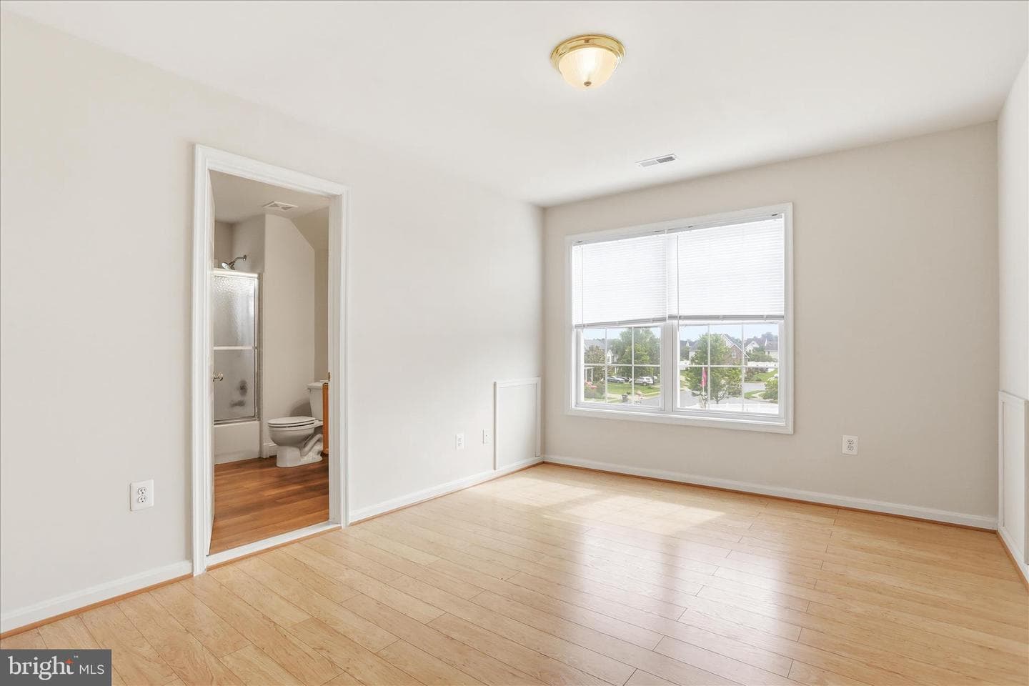 220 Flanagan Drive photo 5