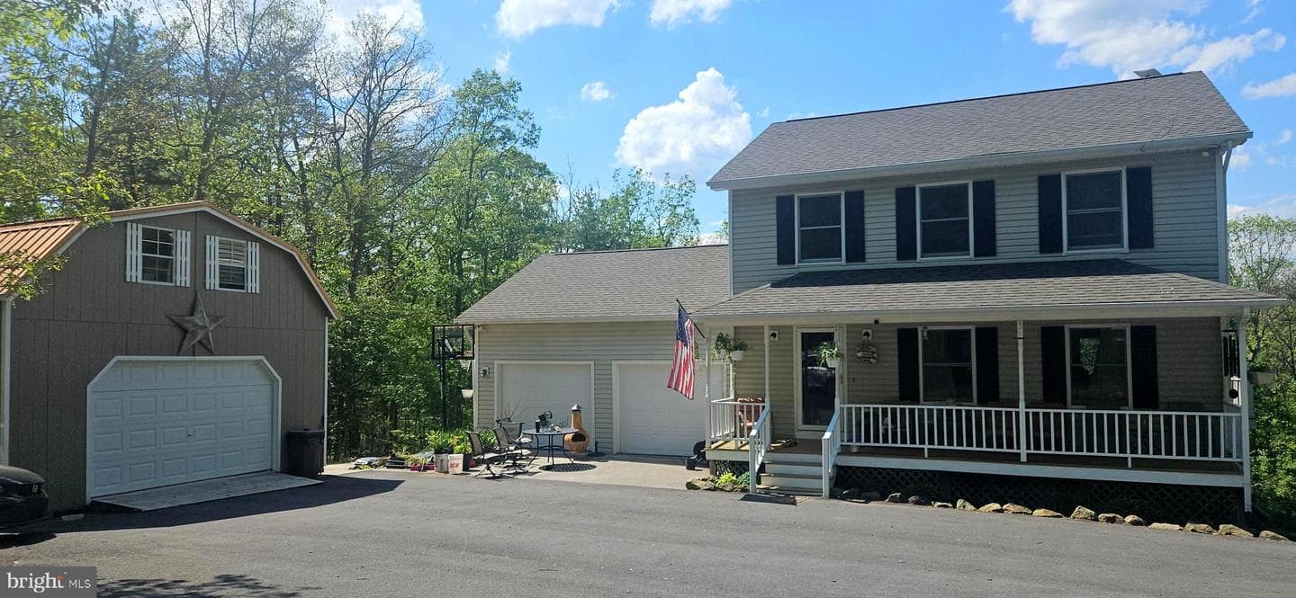 148 Arklow Drive photo 3