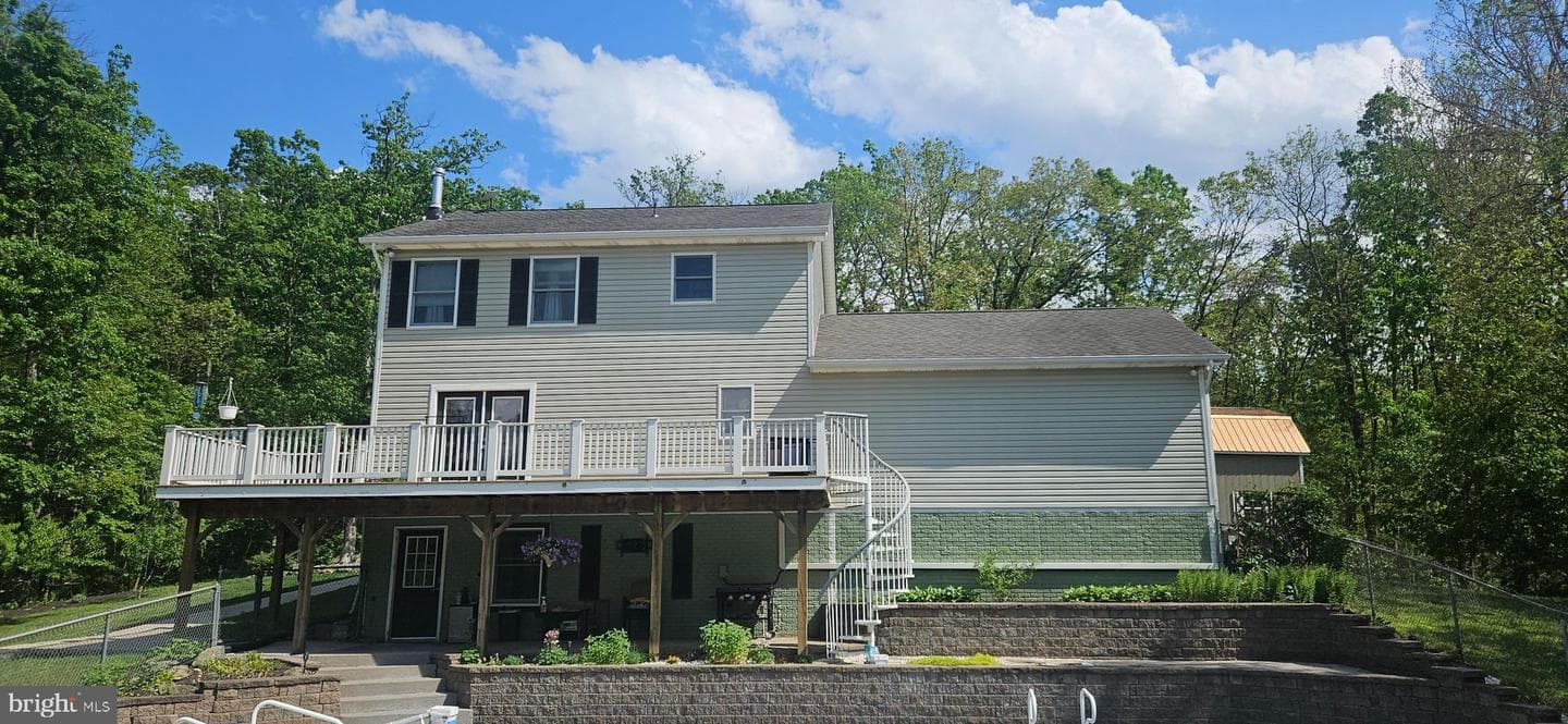148 Arklow Drive photo 4