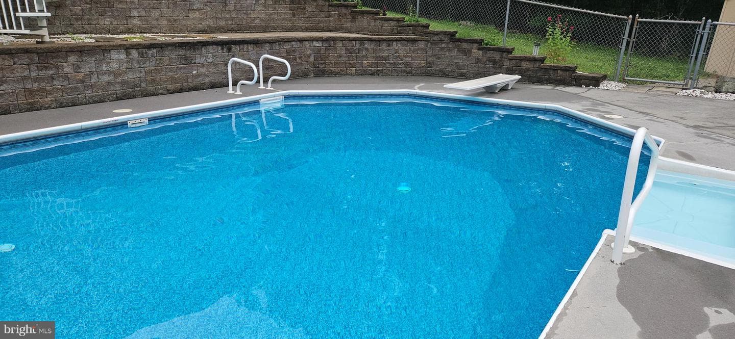 148 Arklow Drive photo 74