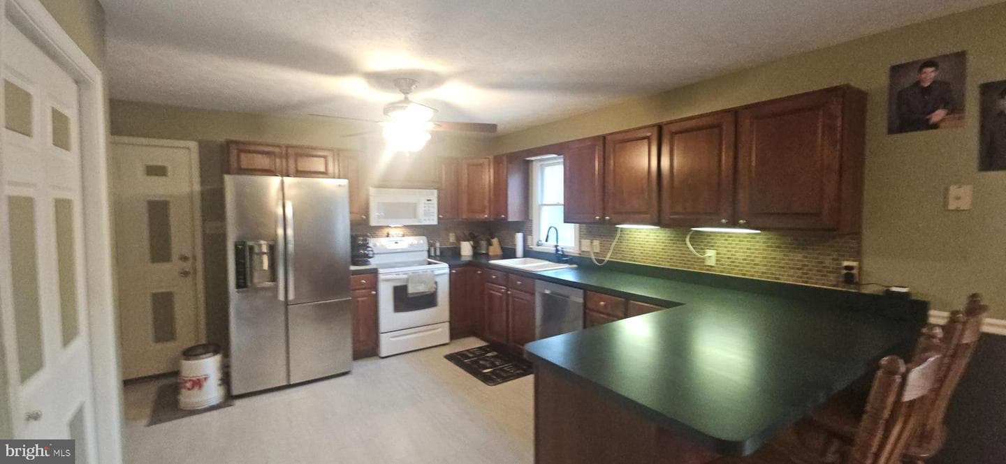 148 Arklow Drive photo 8