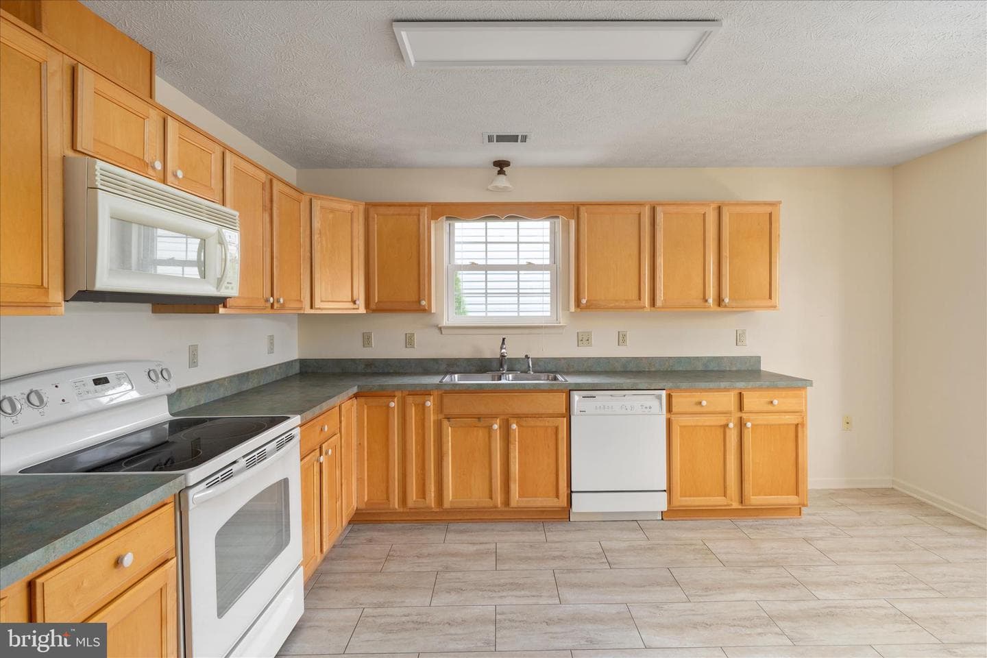 203 Cranberry Court photo 4