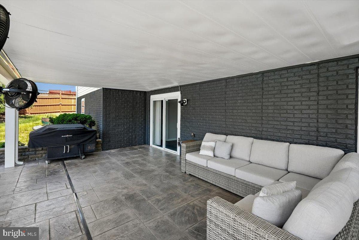 236 Rebecca Drive photo 27