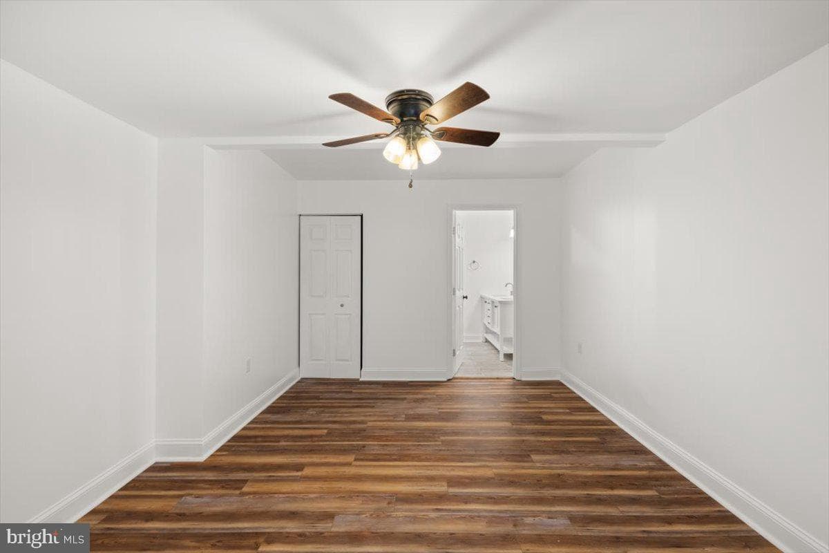 163 Margaret Lane photo 17