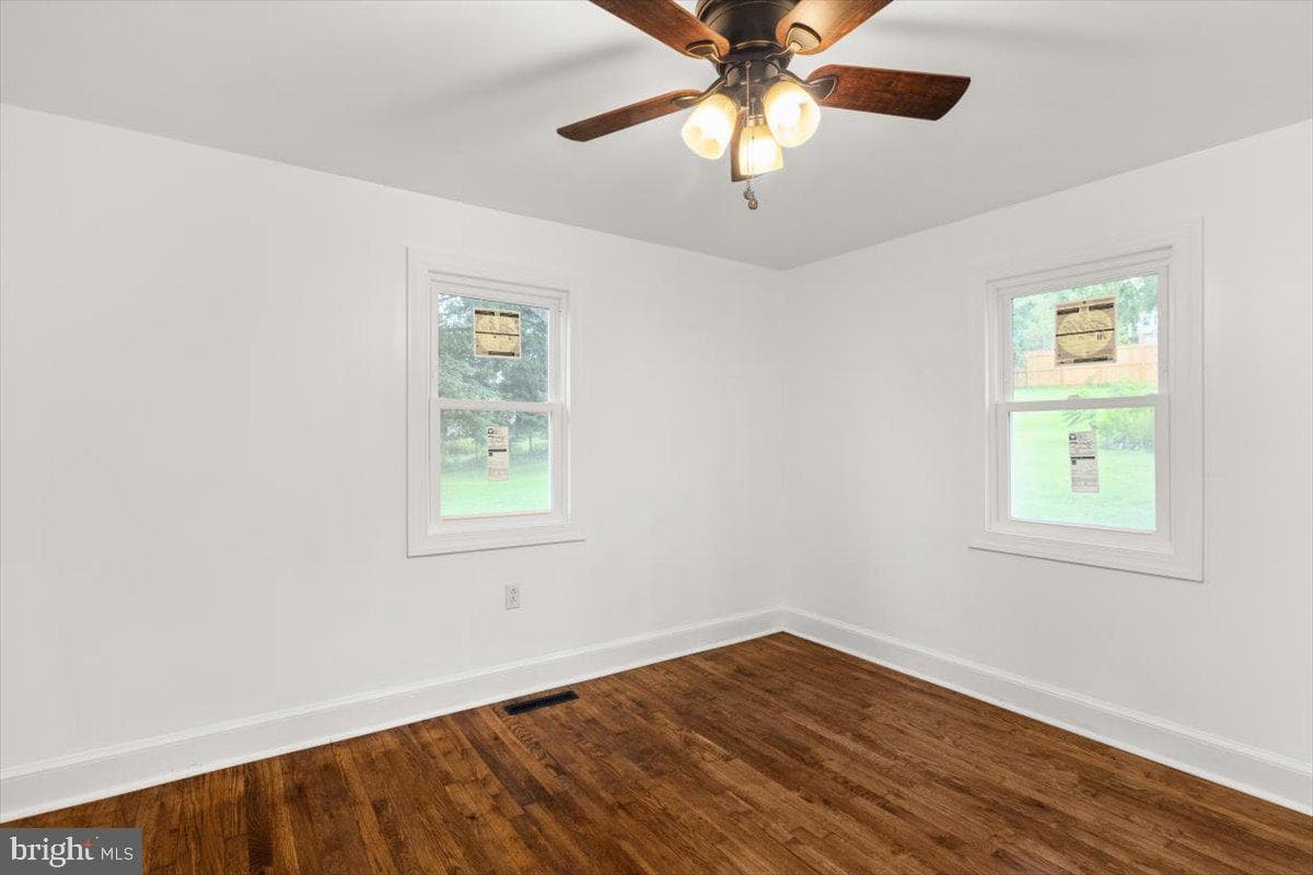 163 Margaret Lane photo 23