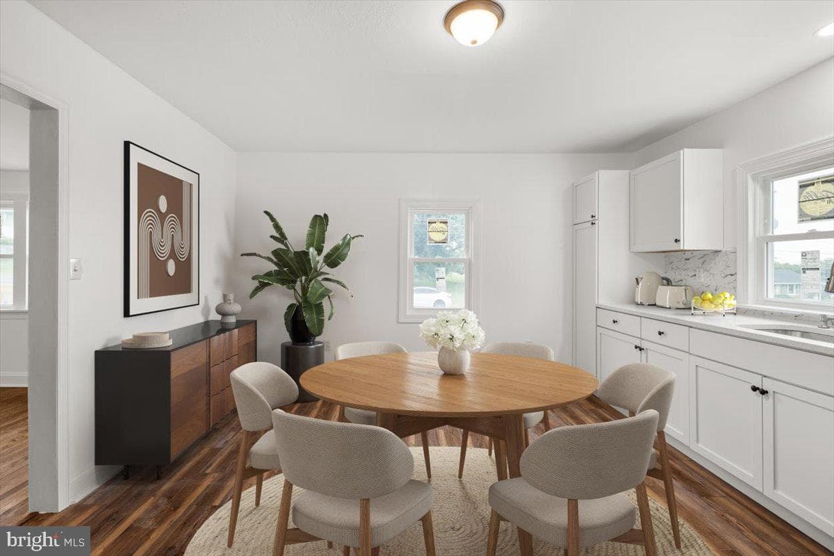 163 Margaret Lane photo 3