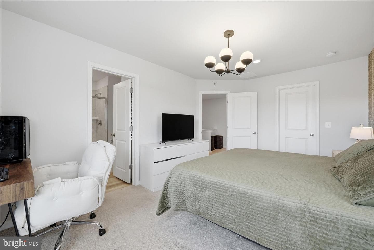 105 Tye Court photo 31