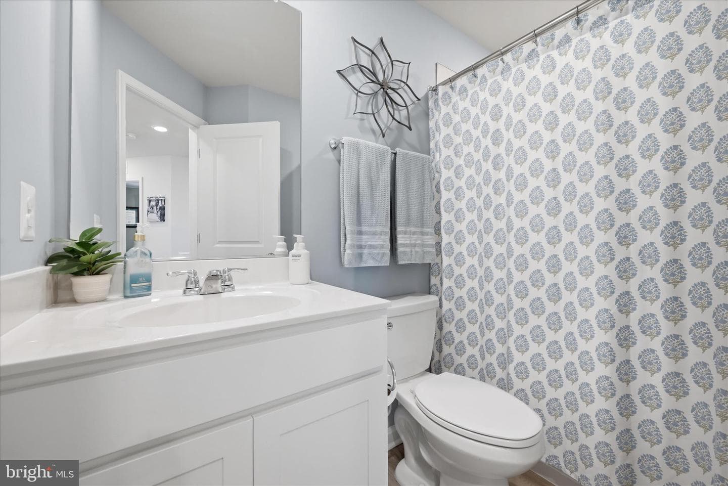 105 Tye Court photo 33