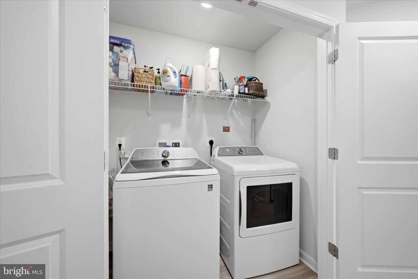 105 Tye Court photo 38