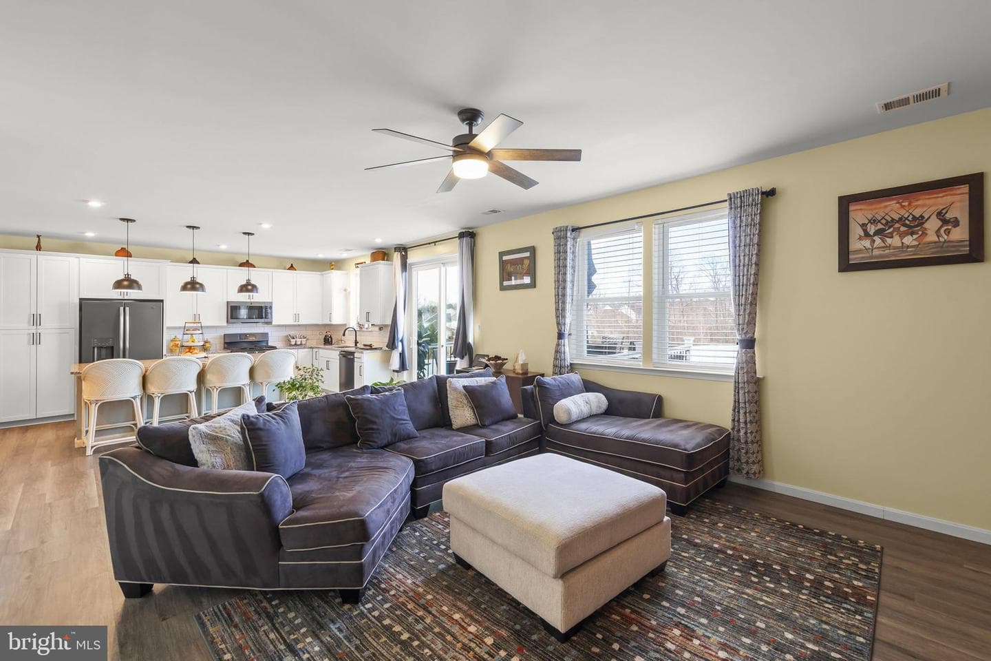 124 Lenore photo 12