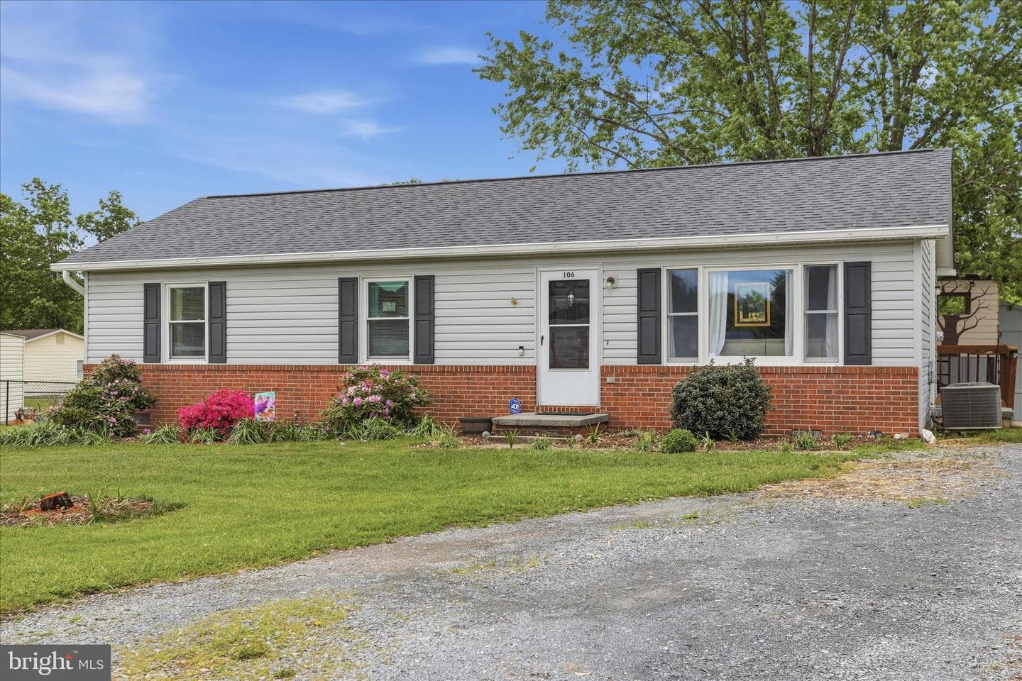 106 Lakeview Court photo 4