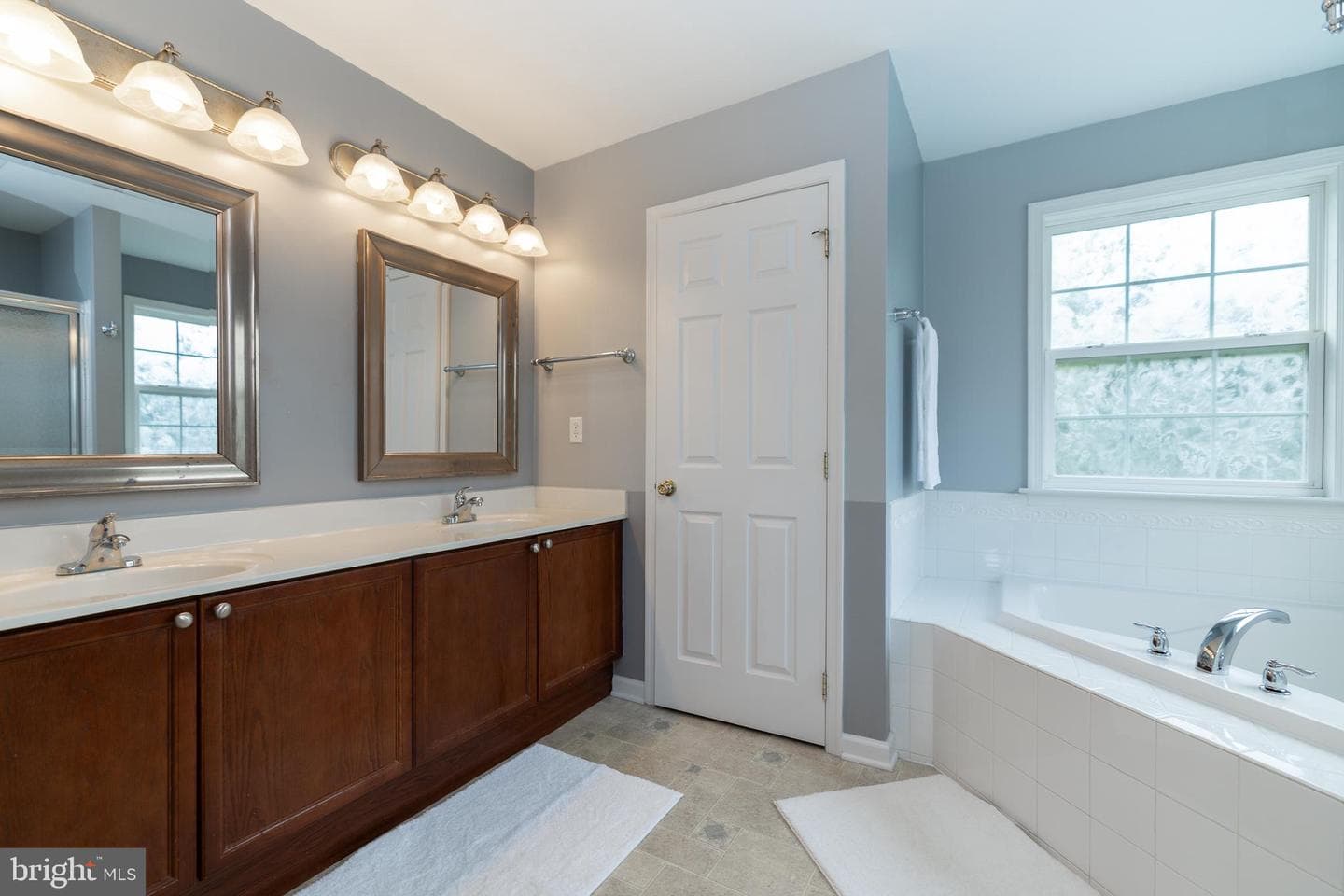102 Blackpowder Court photo 30