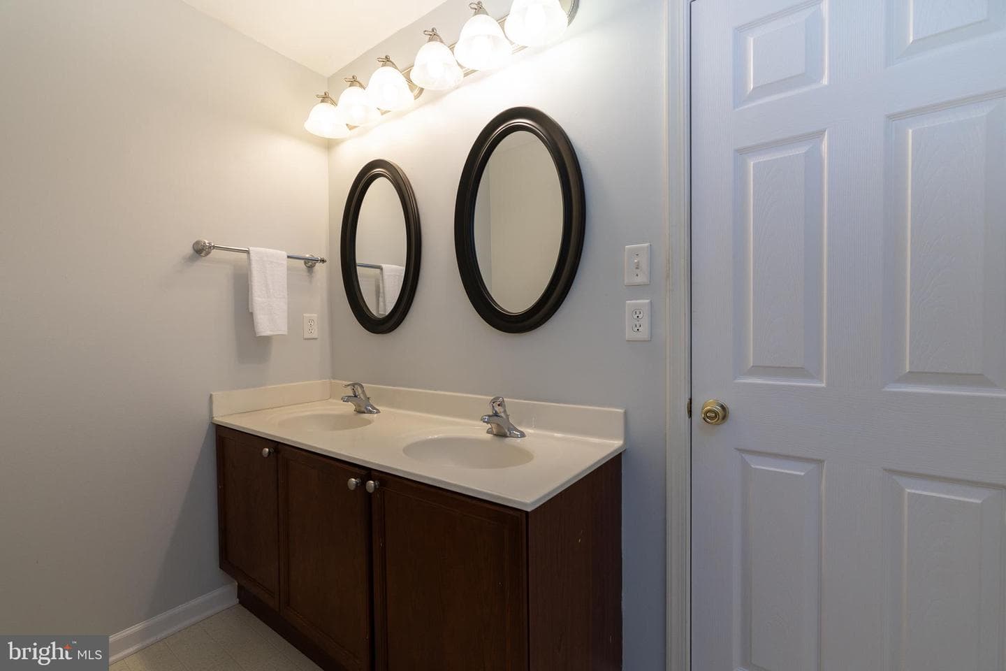 102 Blackpowder Court photo 39